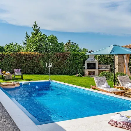 Holiday home 2 Bedroom Lovely In *