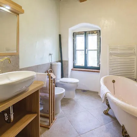 2 Bedroom Lovely In * Sisan